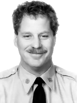 FF0130 Geoffrey Guja Portrait